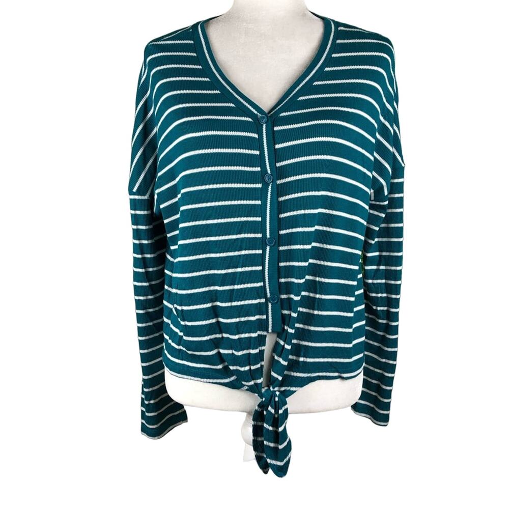 GOOD LUCK GEM Button Thermal Tie Front Top L